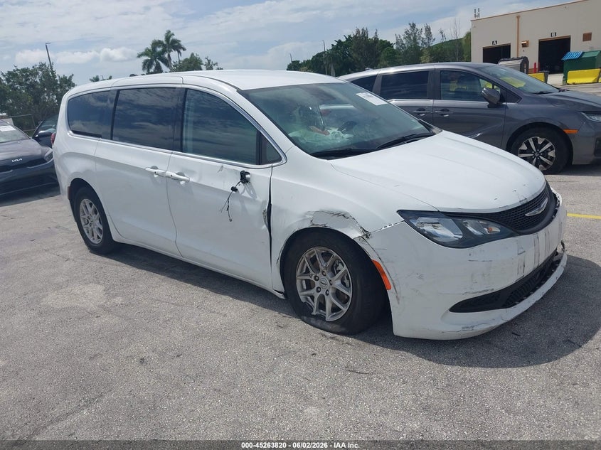 Vin: 2c4rc1cg4pr607869, lot: 45761640, chrysler voyager lx 20231