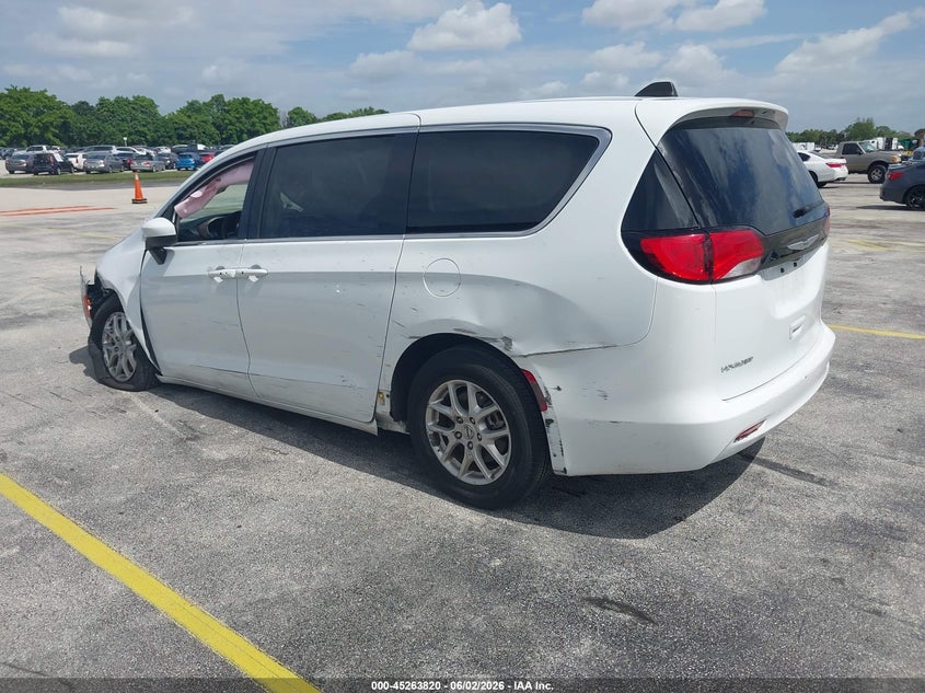 Vin: 2c4rc1cg4pr607869, lot: 45761640, chrysler voyager lx 20233