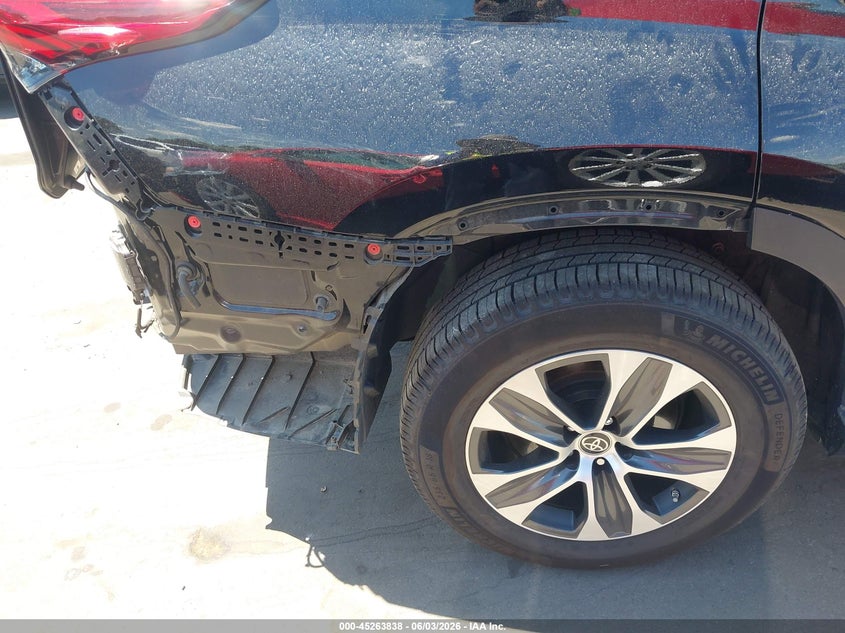 2022 Toyota Highlander Xle VIN: 5TDGZRAH4NS545426 Lot: 45263838