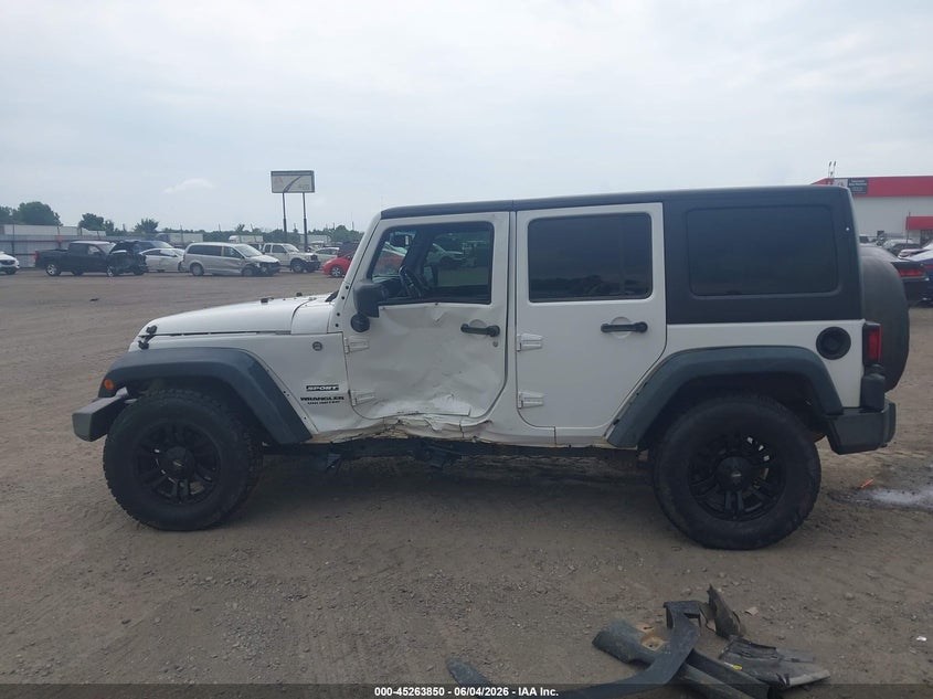 2013 Jeep Wrangler Unlimited Sport VIN: 1C4BJWDG4DL505527 Lot: 45263850