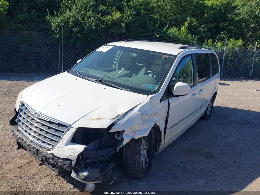 Vin: 2a4rr5d13ar306575, lot: 45761697, chrysler town & country touring 20102