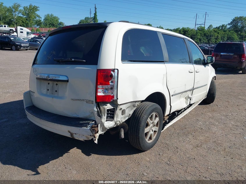 Vin: 2a4rr5d13ar306575, lot: 45761697, chrysler town & country touring 20104