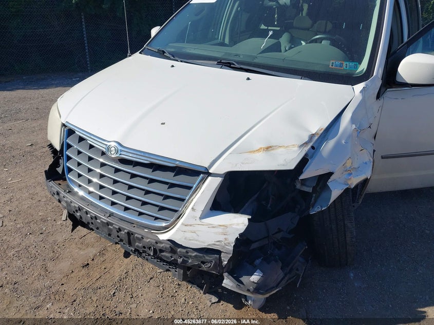 2010 Chrysler Town & Country Touring VIN: 2A4RR5D13AR306575 Lot: 45263877