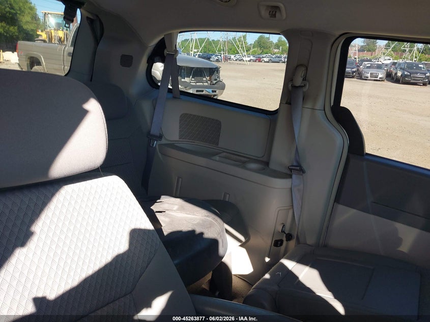 2010 Chrysler Town & Country Touring VIN: 2A4RR5D13AR306575 Lot: 45263877