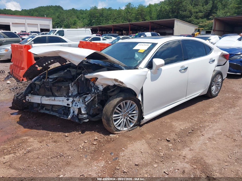 2015 LEXUS ES 350 auction photo 2