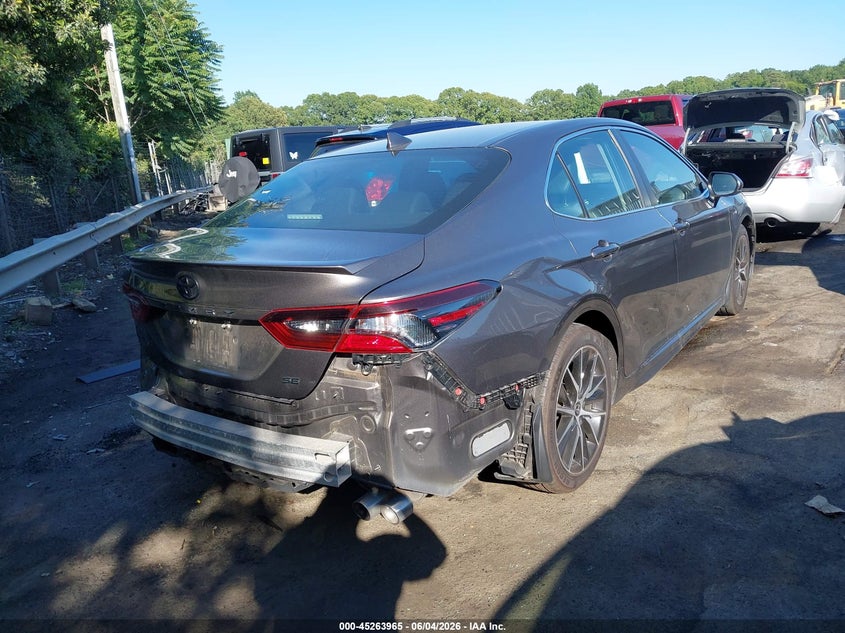 Vin: 4t1g11ak3mu423344, lot: 45761785, toyota camry se 20214