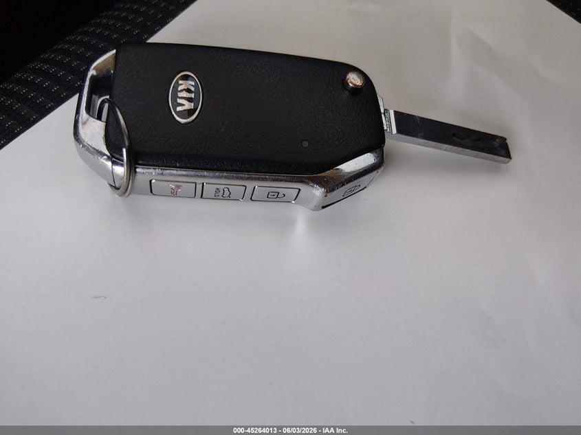 VIN 3KPF24AD9LE147927 2020 KIA FORTE LXS