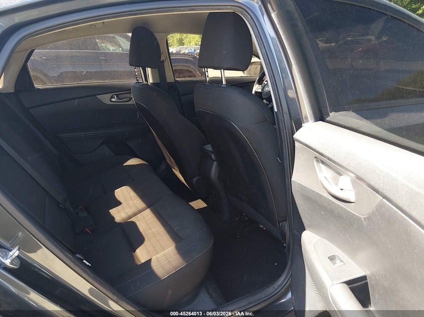 VIN 3KPF24AD9LE147927 2020 KIA FORTE LXS