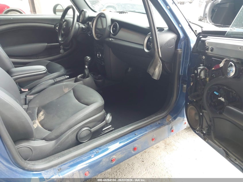 2015 MINI CONVERTIBLE auction photo 5
