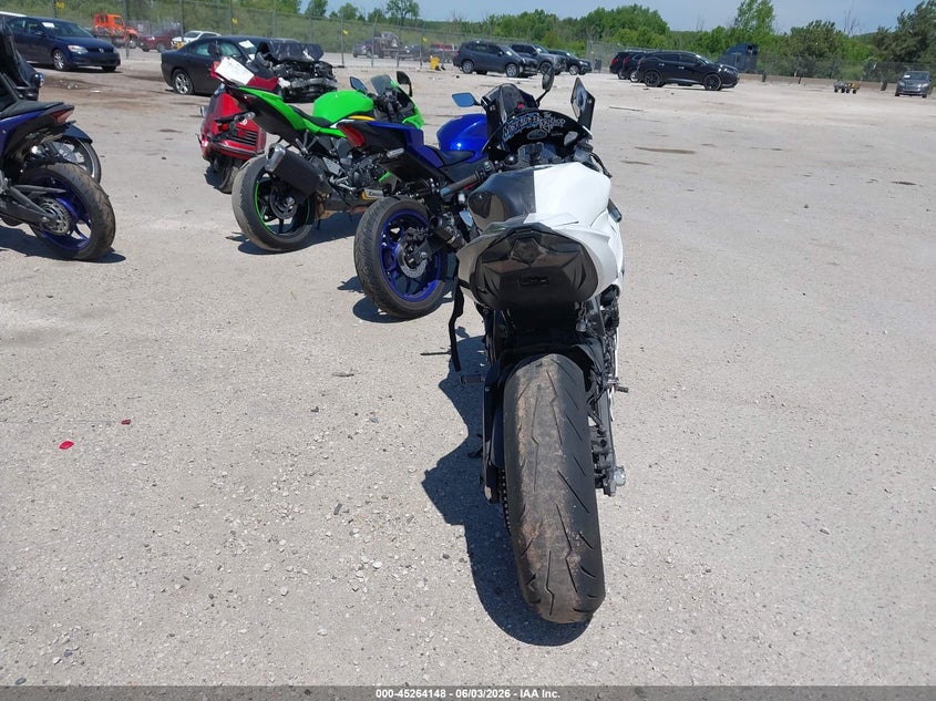 2025 Kawasaki Zx636 K VIN: JKBZXJK12SA009672 Lot: 45264148