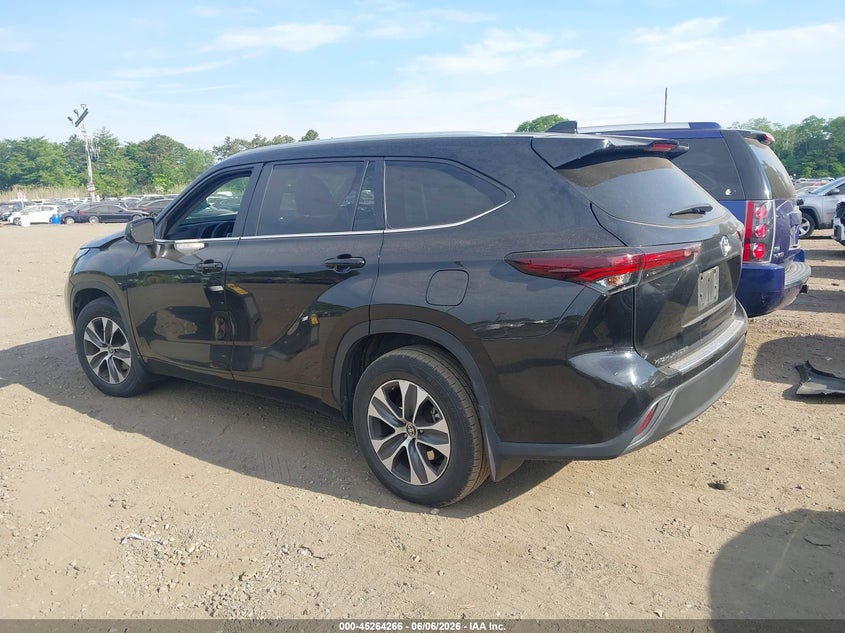 2024 TOYOTA HIGHLANDER auction photo 3
