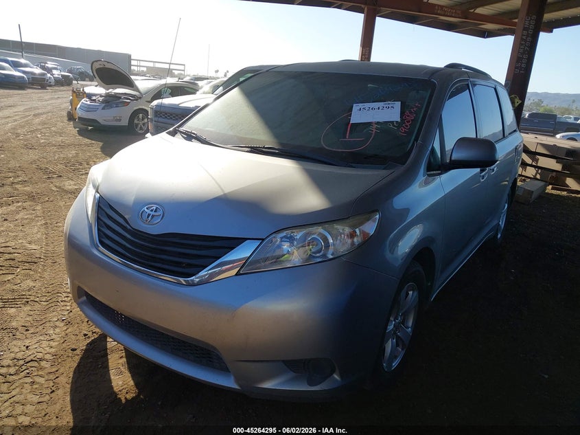 2014 Toyota Sienna Le V6 8 Passenger 5TDKK3DC5ES447582 photo 1