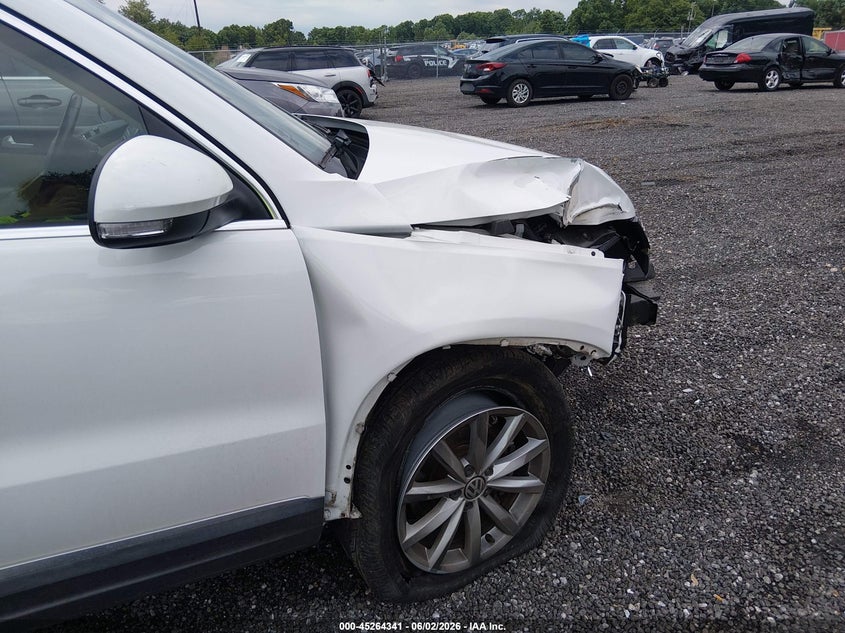2017 Volkswagen Tiguan 2.0T Wolfsburg Edition VIN: WVGSV7AX7HK020577 Lot: 45264341