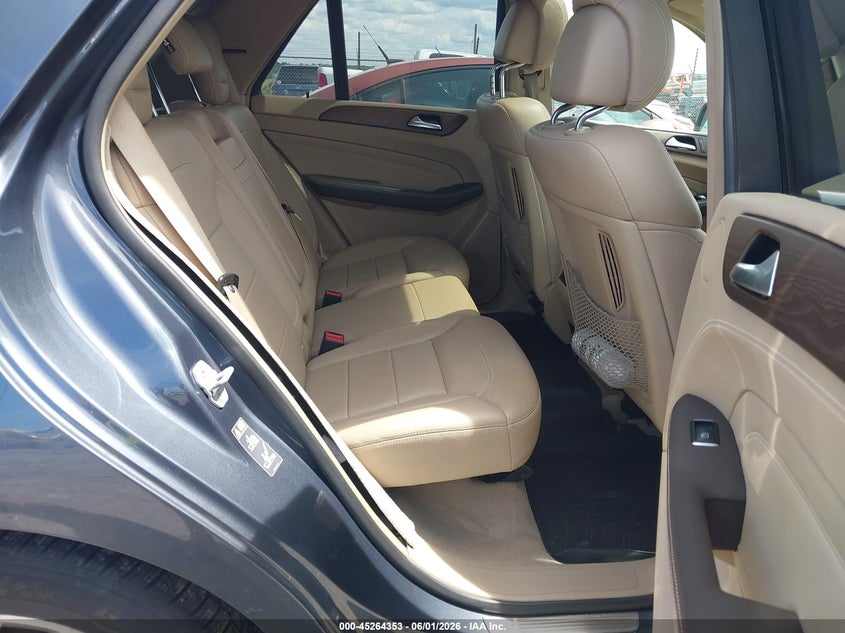 2015 Mercedes-Benz Ml 400 4Matic VIN: 4JGDA5GB3FA593001 Lot: 45264353