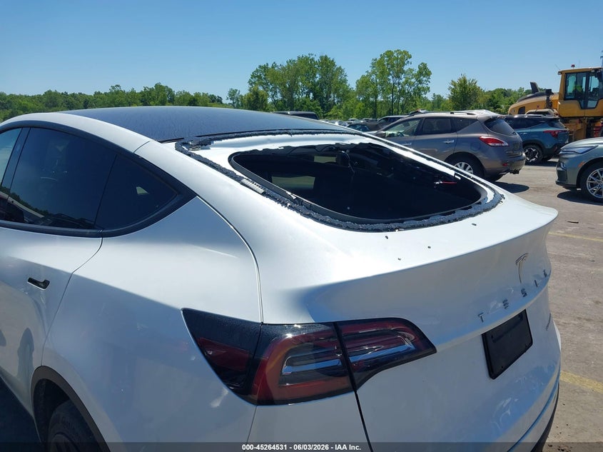 2023 Tesla Model Y Awd/Long Range Dual Motor All-Wheel Drive VIN: 7SAYGDEEXPA069476 Lot: 45264531