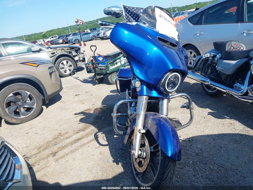 2017 HARLEY-DAVIDSON FLHXS auction photo 5
