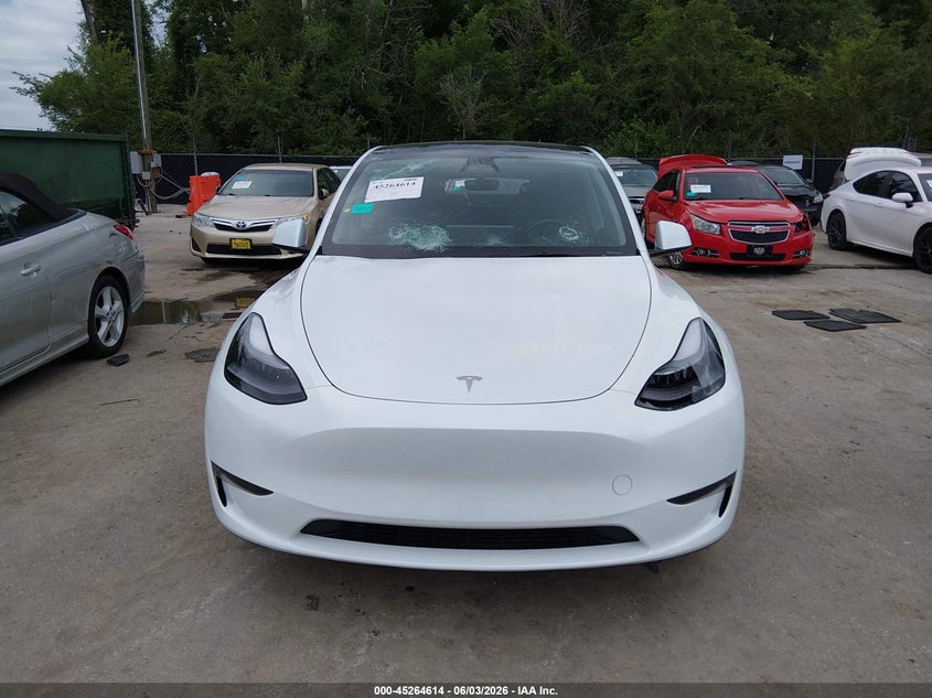 2025 Tesla Model Y Long Range Dual Motor Rear-Wheel Drive VIN: 7SAYGDED7SA373669 Lot: 45264614