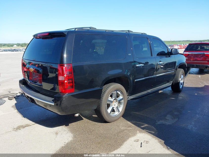 2013 CHEVROLET SUBURBAN 1500 auction photo 4