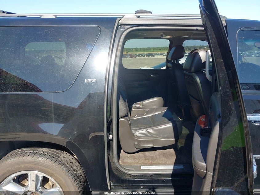 2013 CHEVROLET SUBURBAN 1500 auction photo 8
