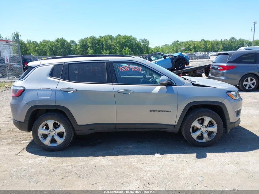 2018 Jeep Compass Latitude 4X4 VIN: 3C4NJDBB4JT270961 Lot: 45264681