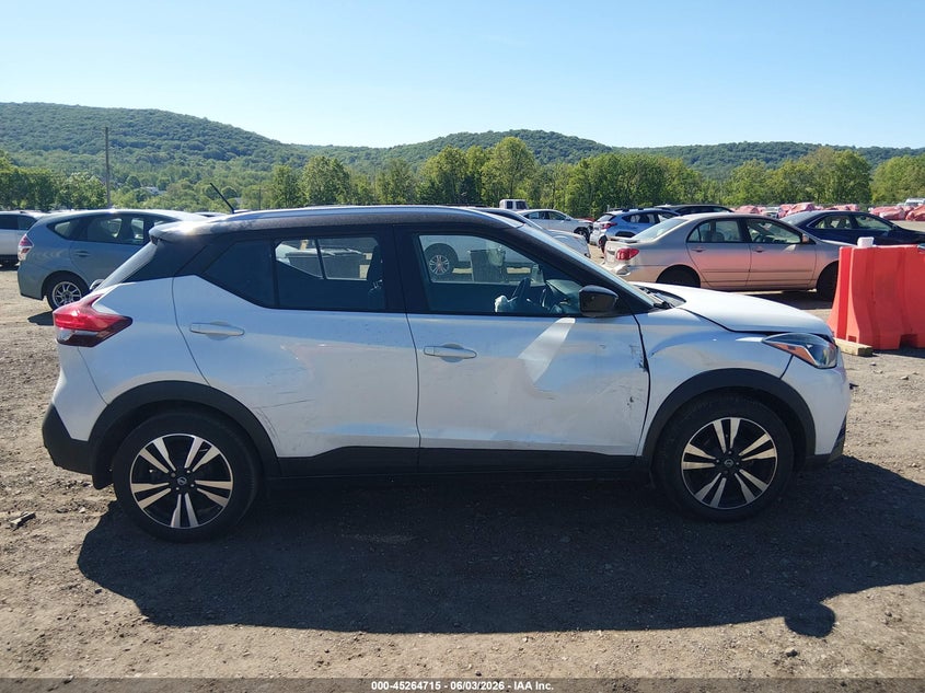 2019 Nissan Kicks Sv VIN: 3N1CP5CU6KL556696 Lot: 45264715