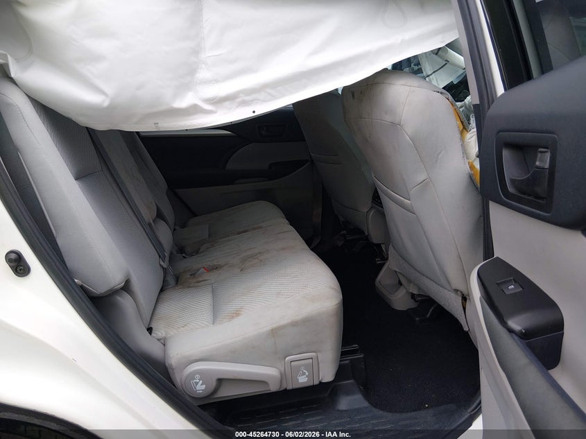 2019 TOYOTA HIGHLANDER auction photo 8