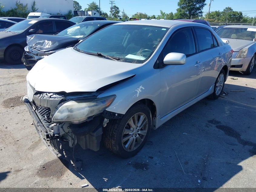 2010 TOYOTA COROLLA — zdjęcie 2