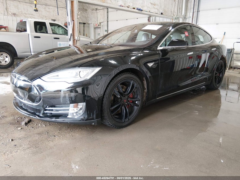 Vin: 5yjsa1h24efp65996, lot: 45762611, tesla model s p85d 20142