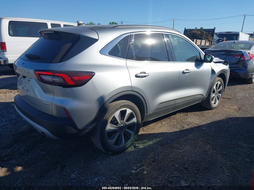 Vin: 1fmcu9ja3rua71529, lot: 45762773, ford escape platinum 20244