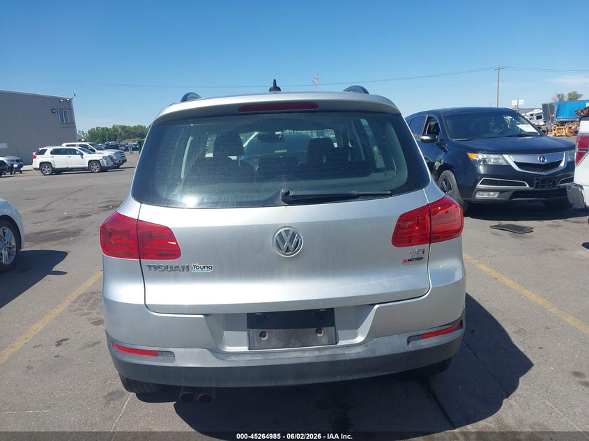 2017 VOLKSWAGEN TIGUAN 2.0T/2.0T S — Photo 16