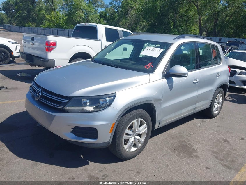2017 VOLKSWAGEN TIGUAN 2.0T/2.0T S — Photo 2