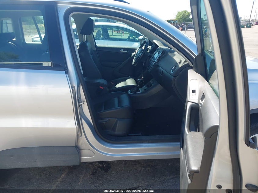 2017 VOLKSWAGEN TIGUAN 2.0T/2.0T S — Photo 5
