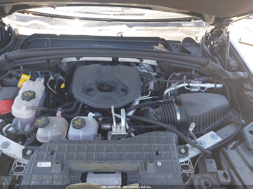 JEEP GRAND CHEROKEE 4XE - zdjęcie 10