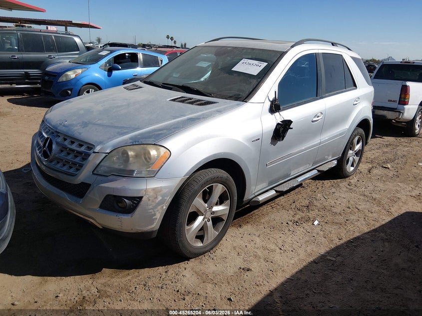 4JGBB25E59A493082 2009 Mercedes-Benz Ml 320 Bluetec 4matic photo 1