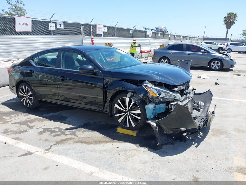 2020 NISSAN ALTIMA SR FWD