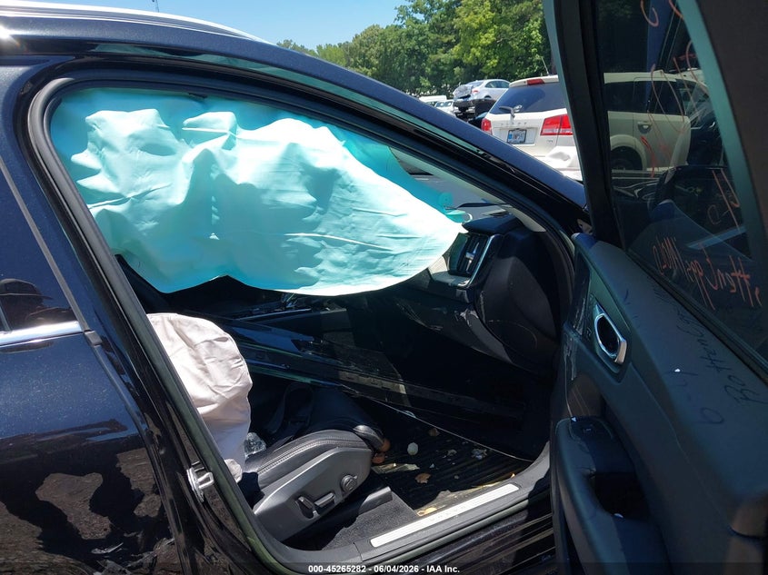 2022 Volvo Xc60 B5 Inscription VIN: YV4L12DL5N1079240 Lot: 45265282
