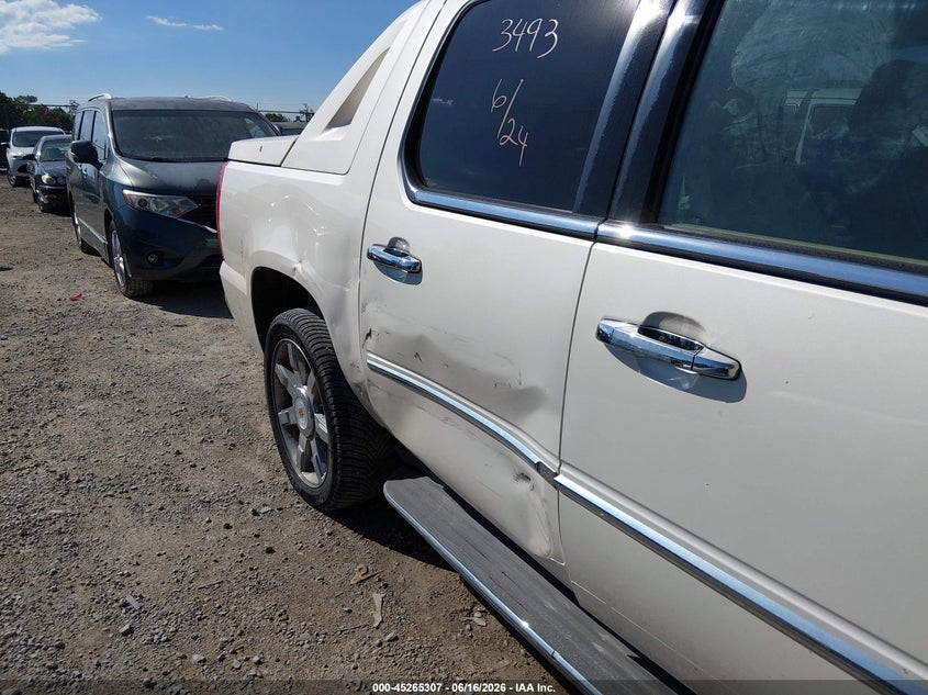 2013 CADILLAC ESCALADE EXT auction photo 6