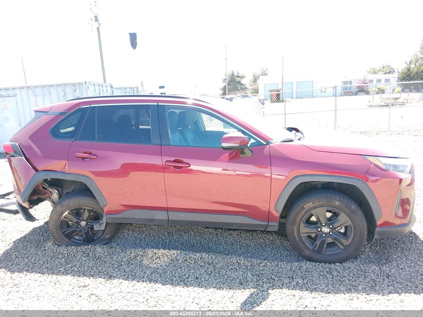VIN 2T3P1RFV0NW256144 2022 TOYOTA RAV4 XLE