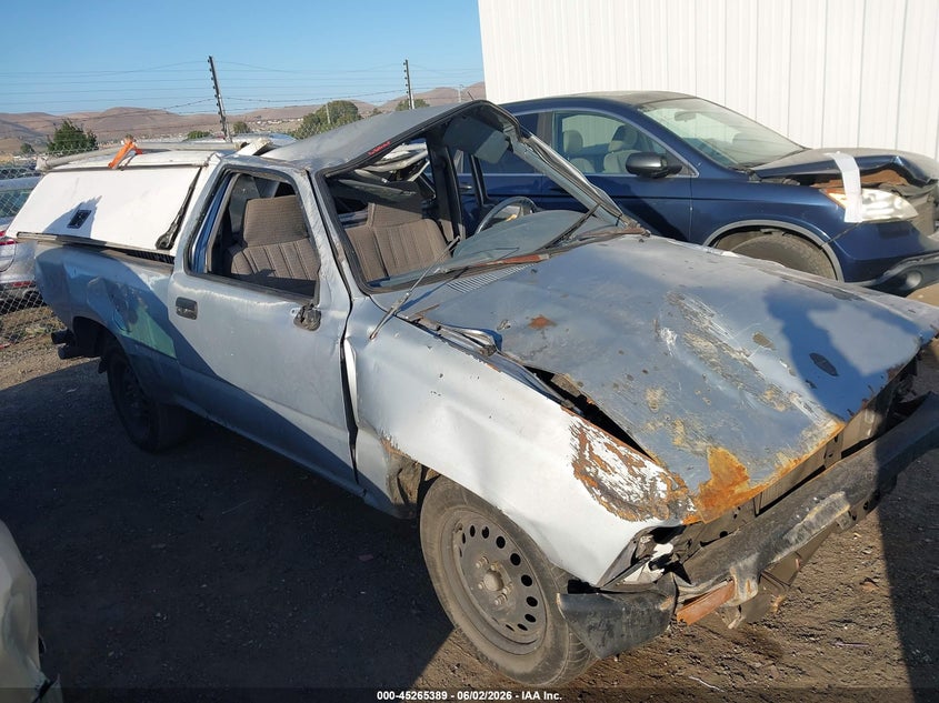 1990 Toyota Pickup 1/2 Ton Short Wheelbase VIN: JT4RN81A3L0053228 Lot: 45265389