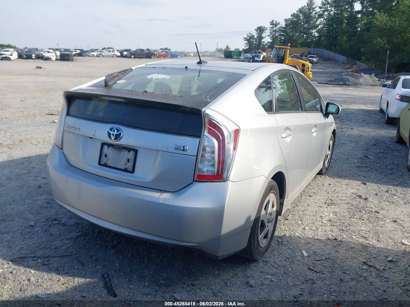 2013 TOYOTA PRIUS auction photo 4