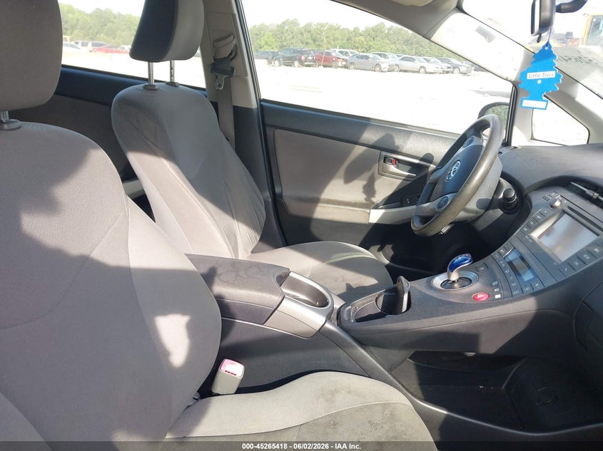 2013 TOYOTA PRIUS auction photo 5