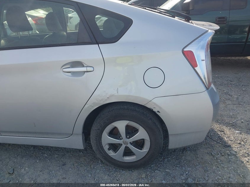 2013 TOYOTA PRIUS auction photo 6