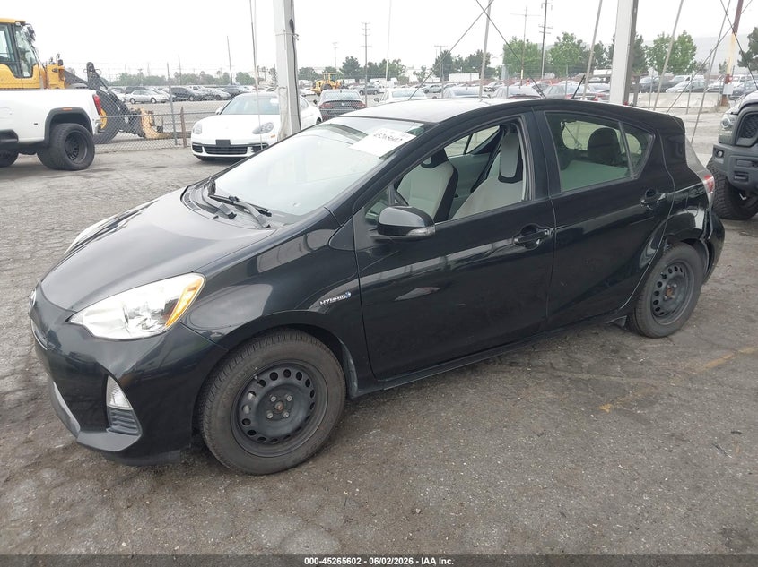 2014 Toyota Prius C One JTDKDTB34E1082550 photo 1