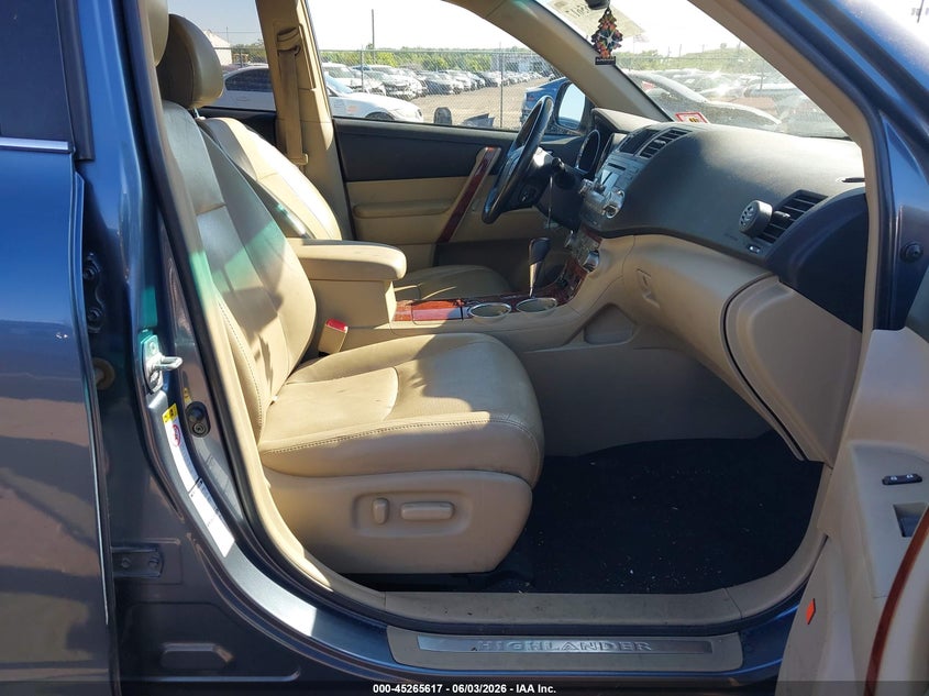 TOYOTA HIGHLANDER 2011 VIN 5TDDK3EHXBS046351