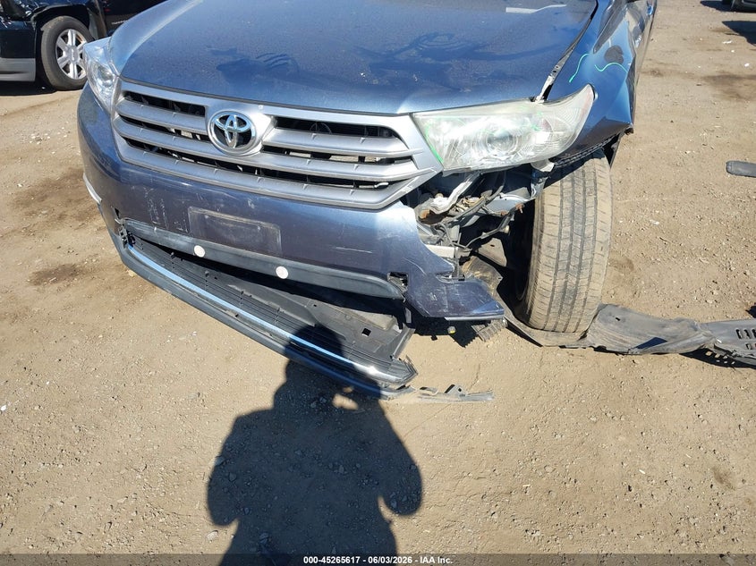 TOYOTA HIGHLANDER 2011 VIN 5TDDK3EHXBS046351