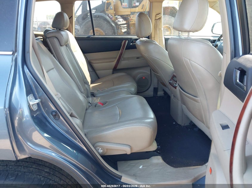 TOYOTA HIGHLANDER 2011 VIN 5TDDK3EHXBS046351