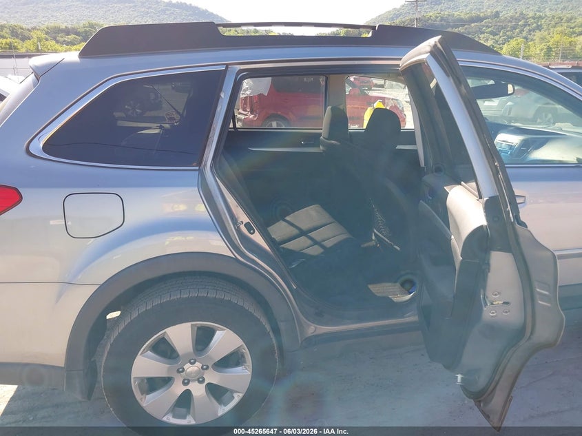 2011 Subaru Outback 2.5I Premium VIN: 4S4BRBGC7B3421964 Lot: 45265647