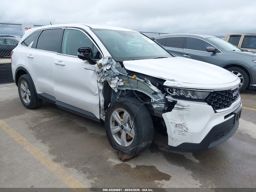 2023 KIA SORENTO auction photo 1