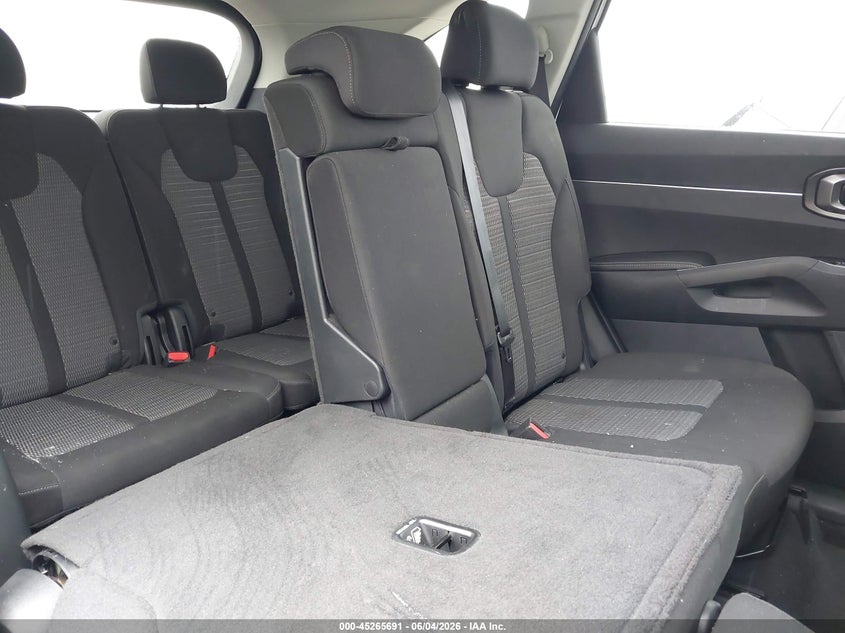2023 KIA SORENTO auction photo 8