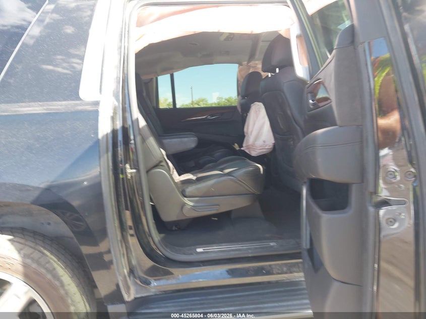 2019 CADILLAC ESCALADE ESV auction photo 8